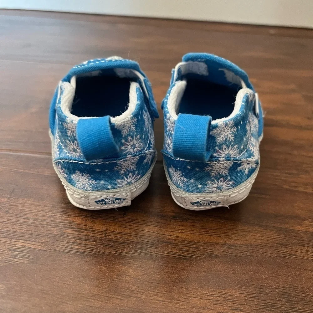 NWOT Vans Blue Winter Wonderland Kids Slip-On Crib Shoes-Size 4
